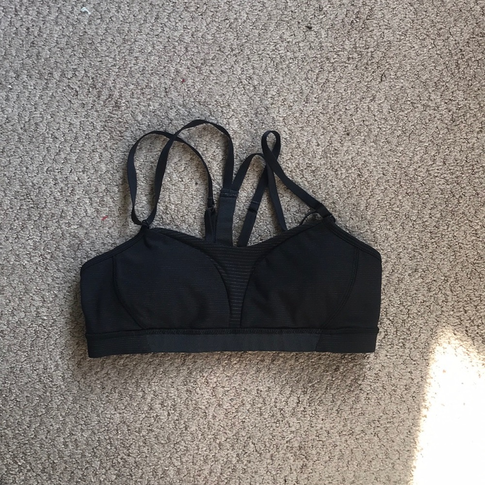 TRENDY STRAPPY BLACK LULU LEMON SPORTS BRA